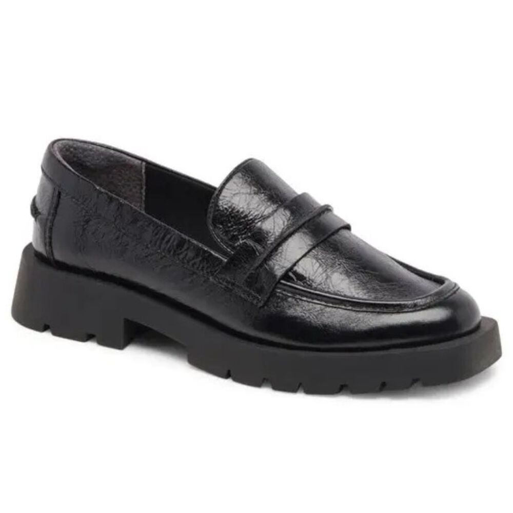 Dolce Vita Evanka Loafer Womens Sz 6.5 Midnight Crinkle Patent Leather Lug Sole